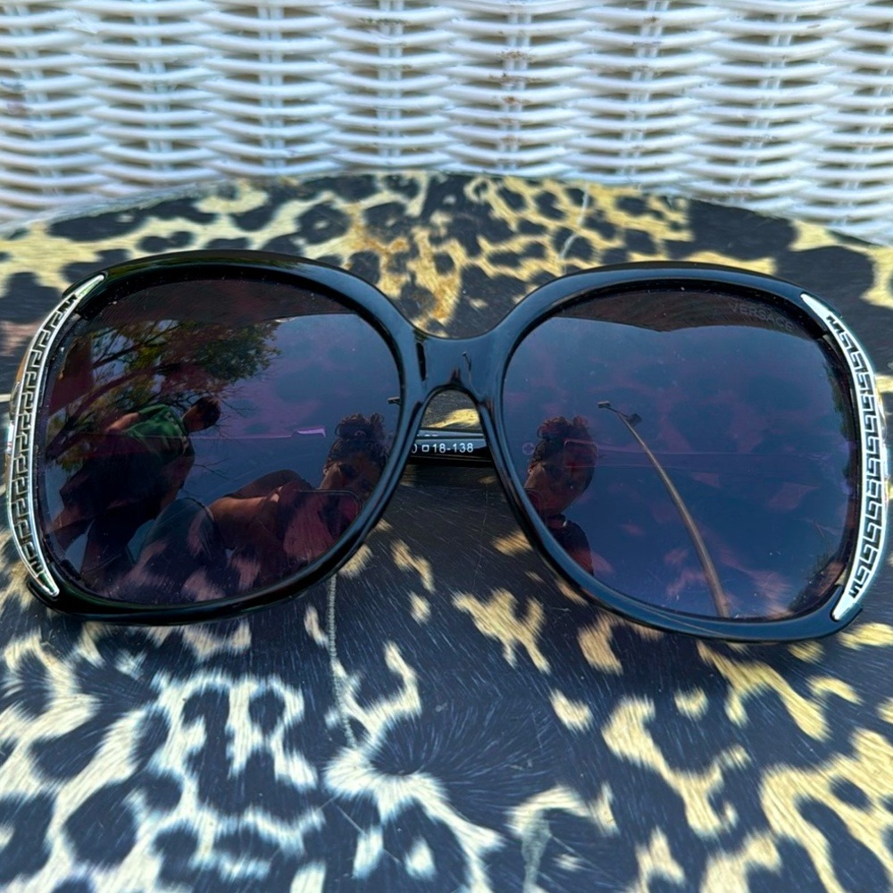 Versace woman’s sunglasses